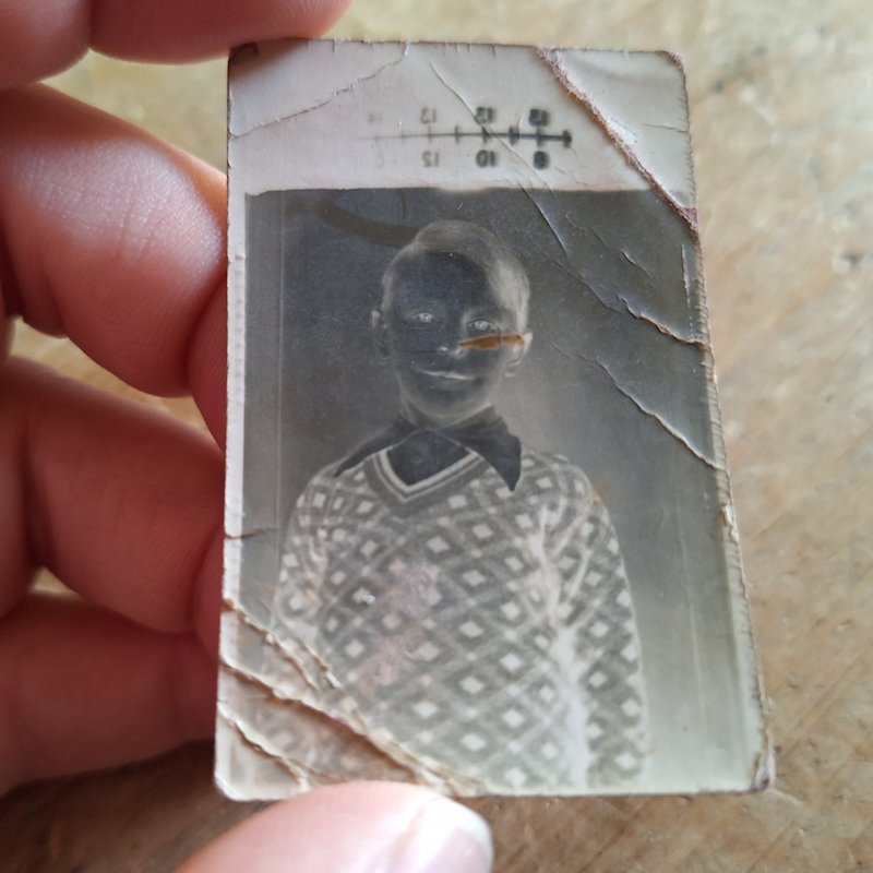 Tiny paper negatives FOURTOES